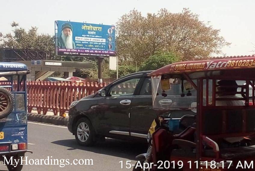 OOH Advertising Opp Bhagirath Place towards GPO New Delhi, Outdoor publicity companies, Hoardings Agency in New Delhi